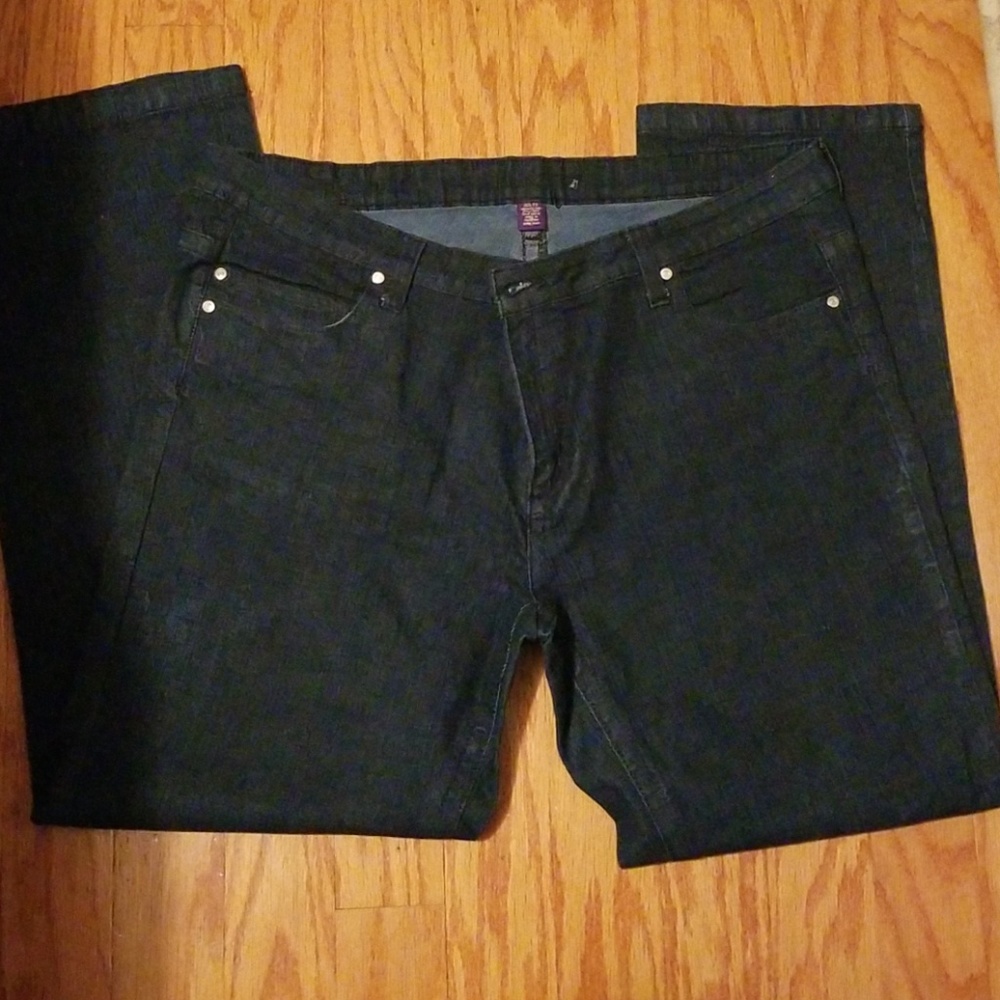 Jeans - Picture 2 of 3